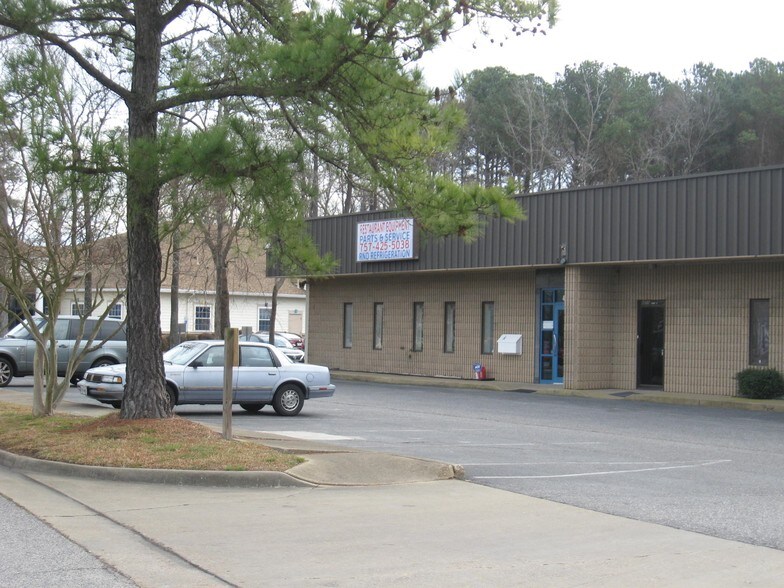 4857 Dolton Dr, Virginia Beach, VA for lease - Building Photo - Image 2 of 14