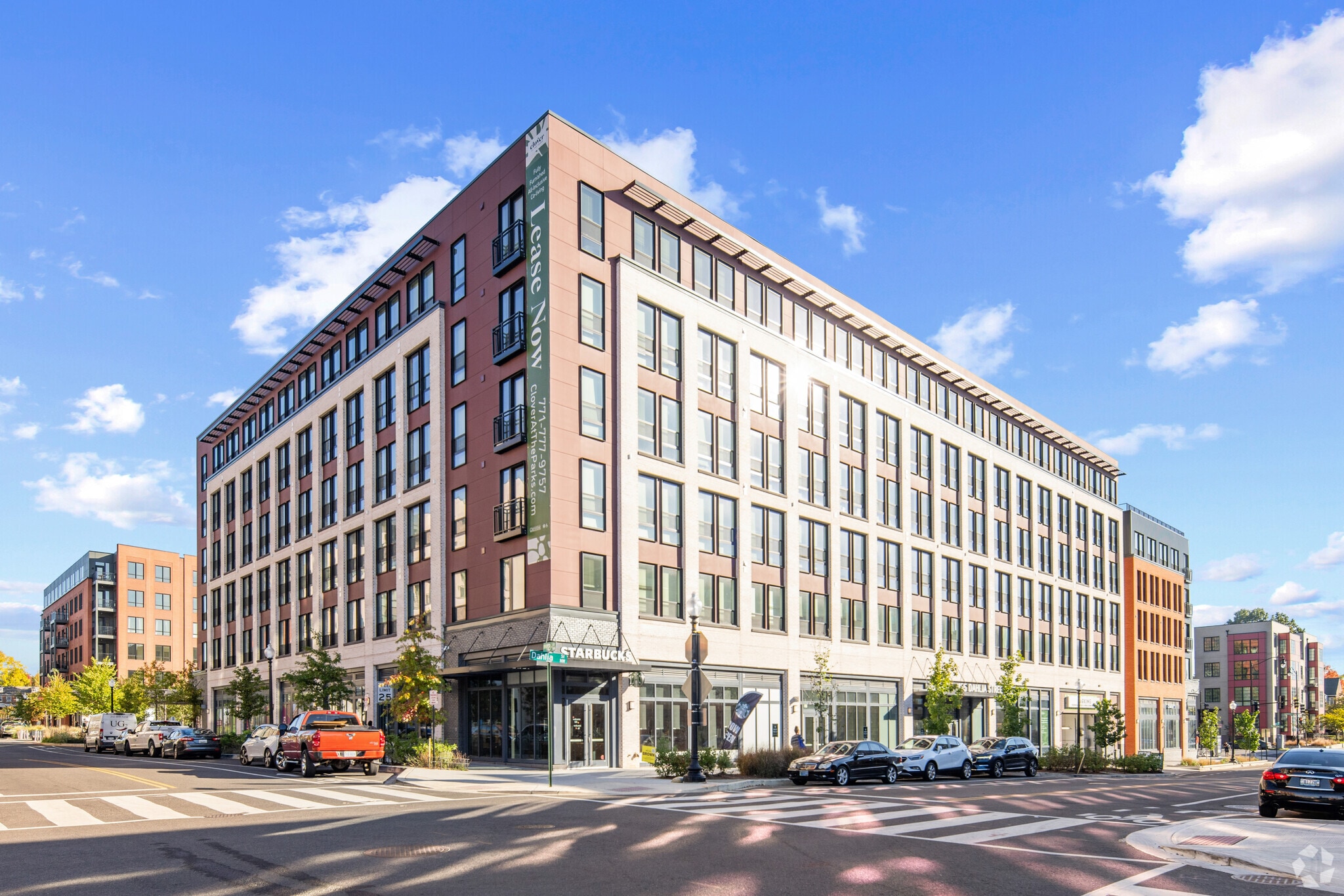 1155 Dahlia St NW, Washington, DC à louer Photo principale- Image 1 de 38