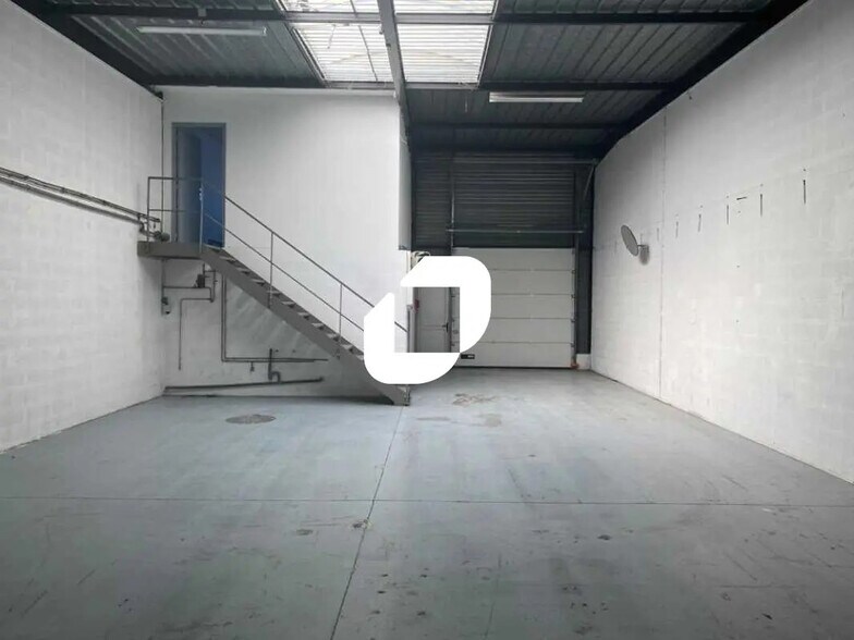 Flex in SAINT-OUEN-L'AUMONE for lease - Interior Photo - Image 1 of 26