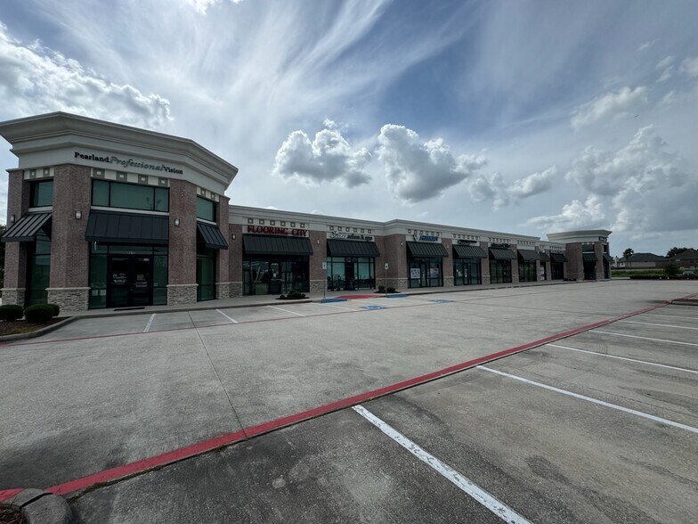 9215 FM 518, Pearland, TX à louer - Photo du bâtiment - Image 2 de 10