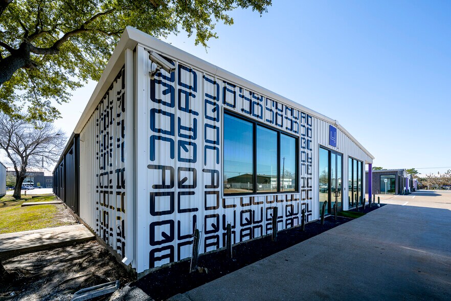 1410 Brittmoore Rd, Houston, TX à louer - Photo du bâtiment - Image 3 de 13