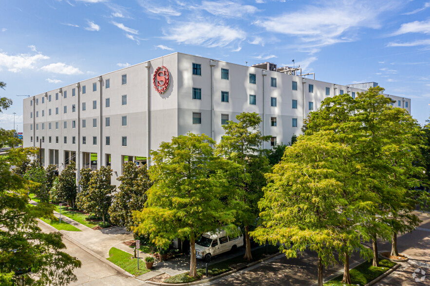 4 Galleria Blvd, Metairie, LA à vendre - Photo du bâtiment - Image 1 de 1