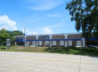 Plus de détails pour 3719 Corporex Park Dr, Tampa, FL - Industriel à louer