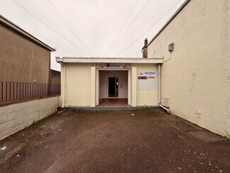 Plus de détails pour 21 Carlton Rd, Torquay - Commerce de détail à vendre