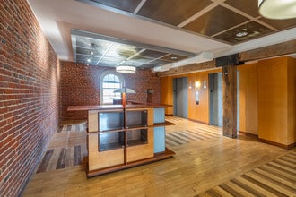 323-351 W Camden St, Baltimore, MD à louer Photo intérieure- Image 2 de 15