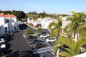 3060-3066 Tamiami Trl N, Naples, FL for lease Building Photo- Image 2 of 9