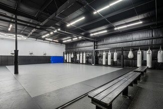 Plus de détails pour 300 Countyline Ct, Oakland, FL - Local d'activités à louer