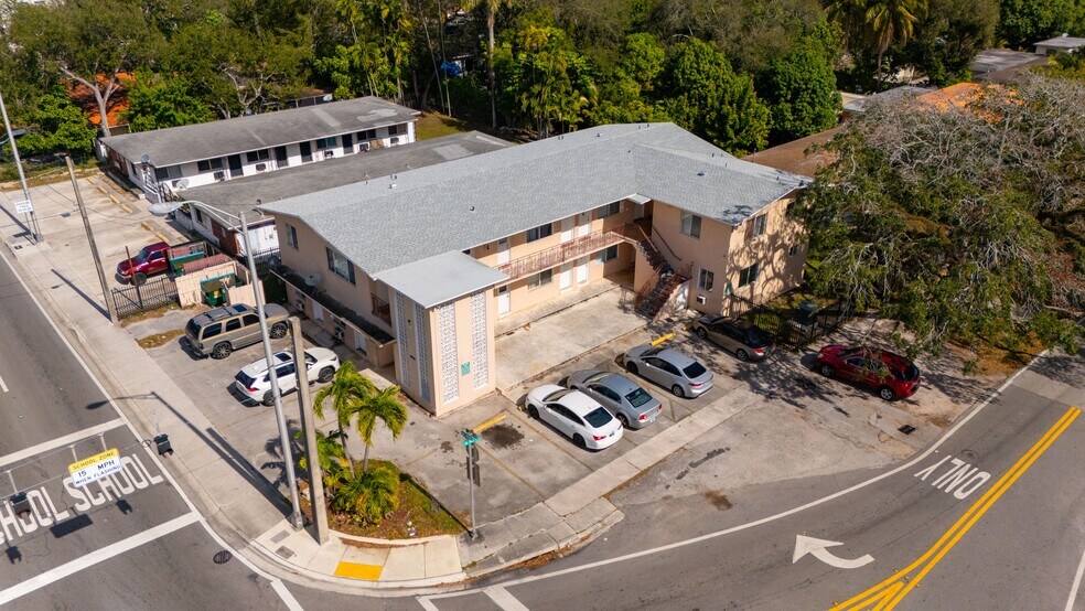 14305 NE 6th Ave, North Miami, FL à vendre - Photo du bâtiment - Image 3 de 8
