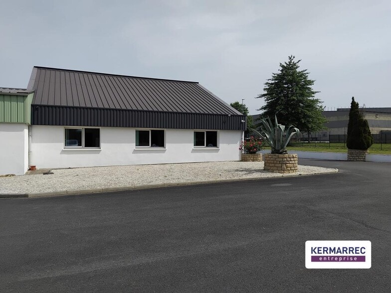 Flex in Bourgbarré for sale - Building Photo - Image 1 of 6