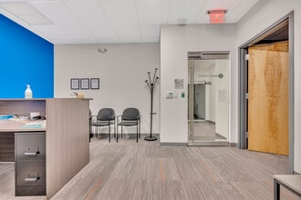 690 Kinderkamack Rd, Oradell, NJ à louer Photo intérieure- Image 2 de 9