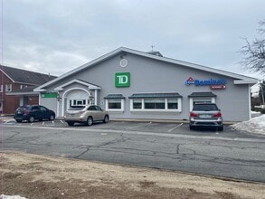 184 Route 101, Bedford, NH à vendre Photo intérieure- Image 2 de 8