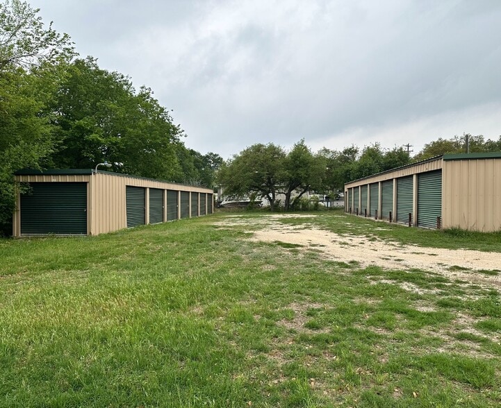 188 Canyon Bnd, Canyon Lake, TX for sale - Building Photo - Image 3 of 10