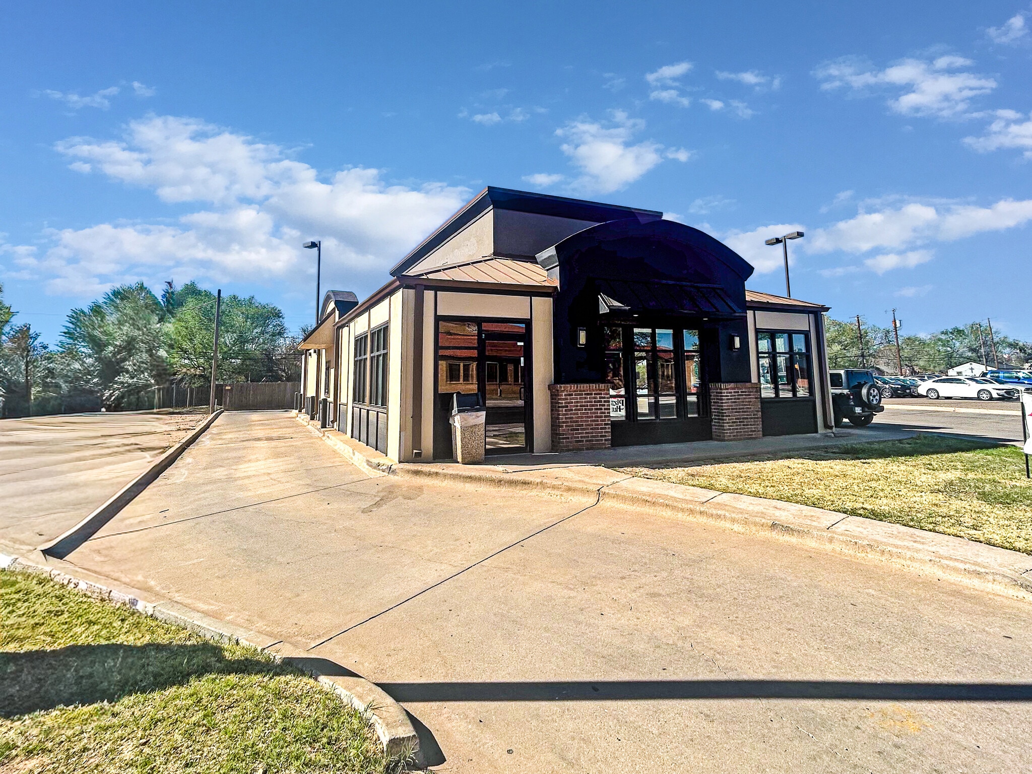 2109 19th St, Lubbock, TX for lease Primary Photo- Image 1 of 8