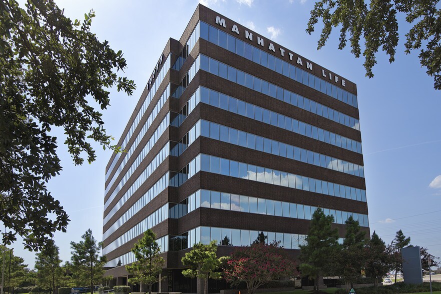 10777 Northwest Fwy, Houston, TX à louer - Photo du bâtiment - Image 2 de 6