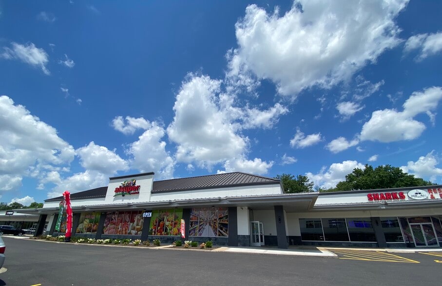 10316-10412 Shawnee Mission Pky, Shawnee, KS for lease - Building Photo - Image 1 of 6