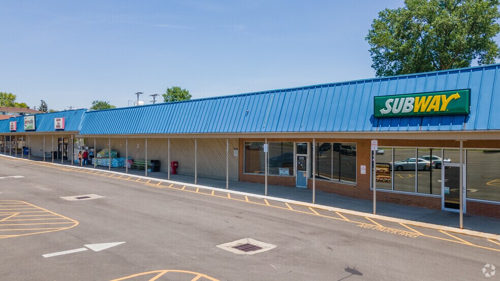 570-660 McAdams Dr, New Carlisle, OH à louer - Photo du bâtiment - Image 2 de 4