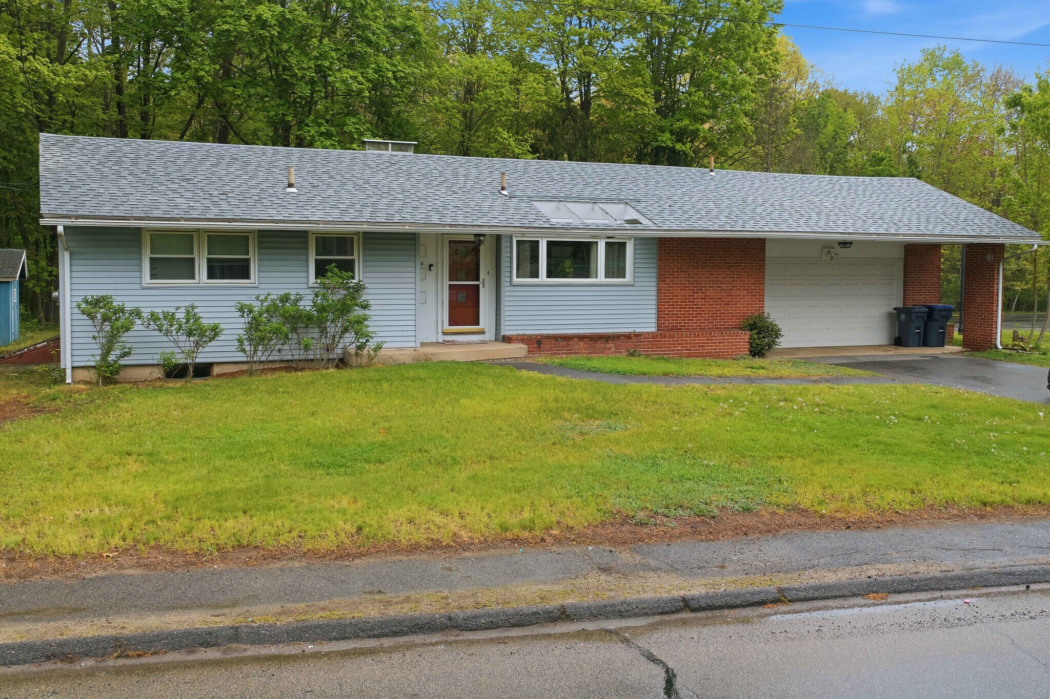 84 Woodland St, Methuen, MA à vendre Photo principale- Image 1 de 2