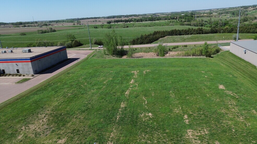 4000 E Wilcox St, Sioux Falls, SD à vendre - Photo du bâtiment - Image 1 de 6