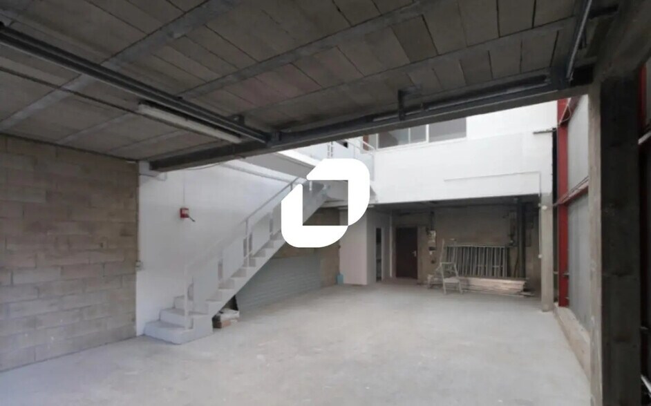 Flex in Moissy-Cramayel for lease - Interior Photo - Image 2 of 4