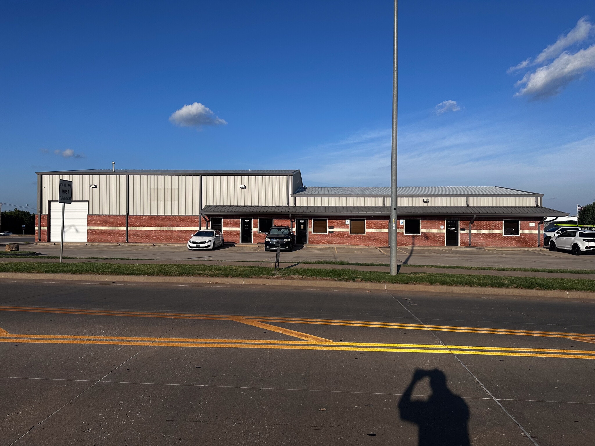 524 Tower Dr, Moore, OK for lease Building Photo- Image 1 of 24