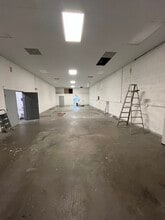 1209 SE 10th St, Cape Coral, FL for lease Interior Photo- Image 2 of 8