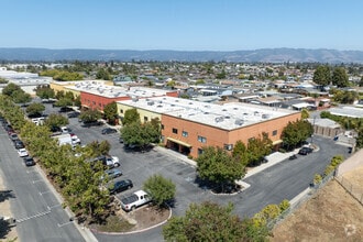 125 Hangar Way, Watsonville, CA - Aerial map view