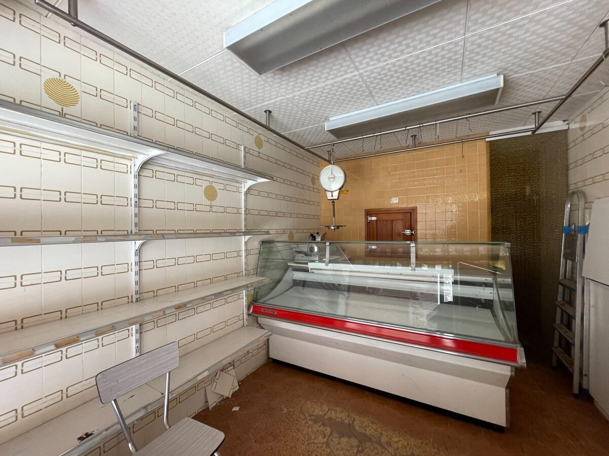 Calaf, BAR 08280 - Unit Pt01 - - Interior Photo - Image 1 of 7