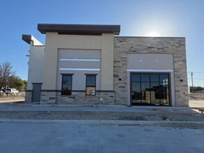 1012 Municipal Dr, Leander, TX for lease Building Photo- Image 2 of 3