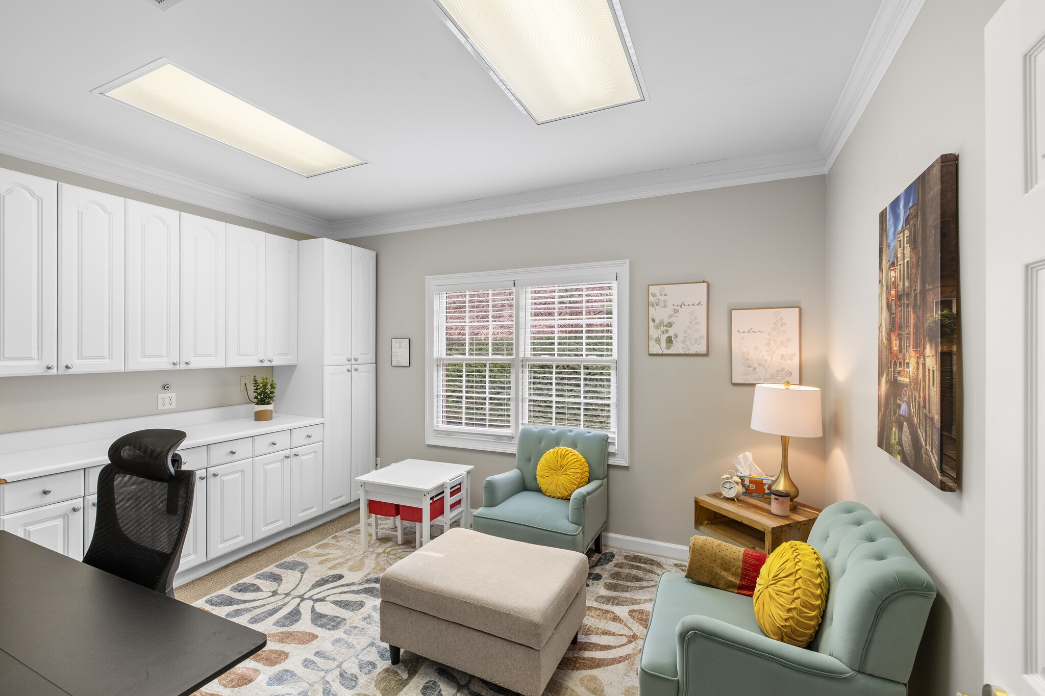 555 Sun Valley Dr, Roswell, GA à louer Photo intérieure- Image 1 de 3