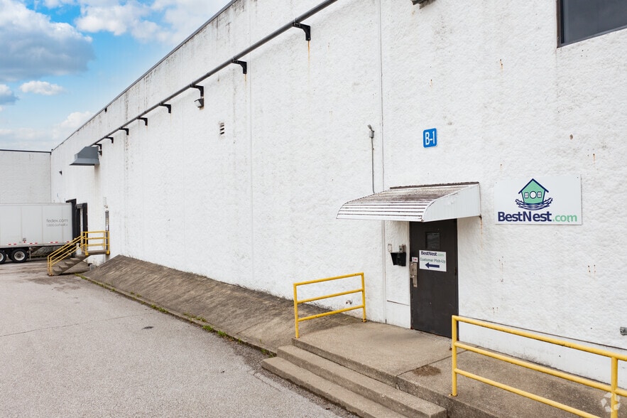 4000-4024 Precision Dr, Cincinnati, OH for sale - Building Photo - Image 3 of 35