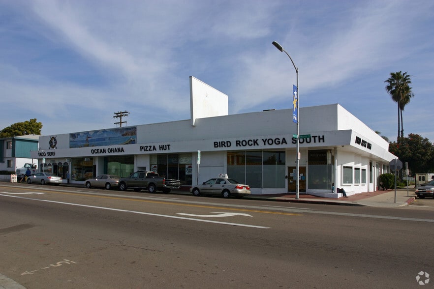 4651-4655 Mission Blvd, San Diego, CA for lease - Building Photo - Image 2 of 6