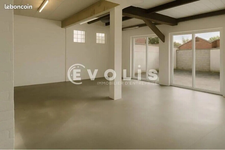 Bureau dans Gentilly à louer - Photo du bâtiment - Image 3 de 3