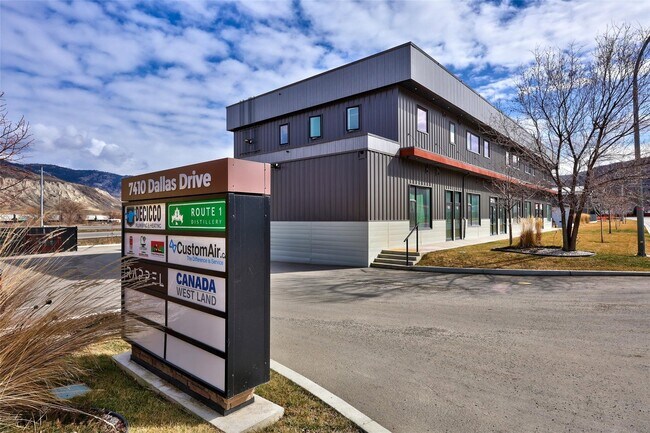 Plus de détails pour 7410 Dallas Dr, Kamloops, BC - Industriel à vendre
