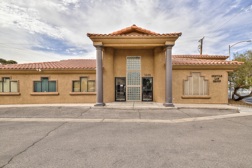 1300 S Decatur Blvd, Las Vegas, NV à vendre - Photo du bâtiment - Image 1 de 1