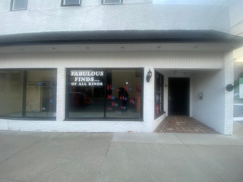 115 W Lackawanna Ave, Olyphant, PA à louer - Photo du bâtiment - Image 3 de 9