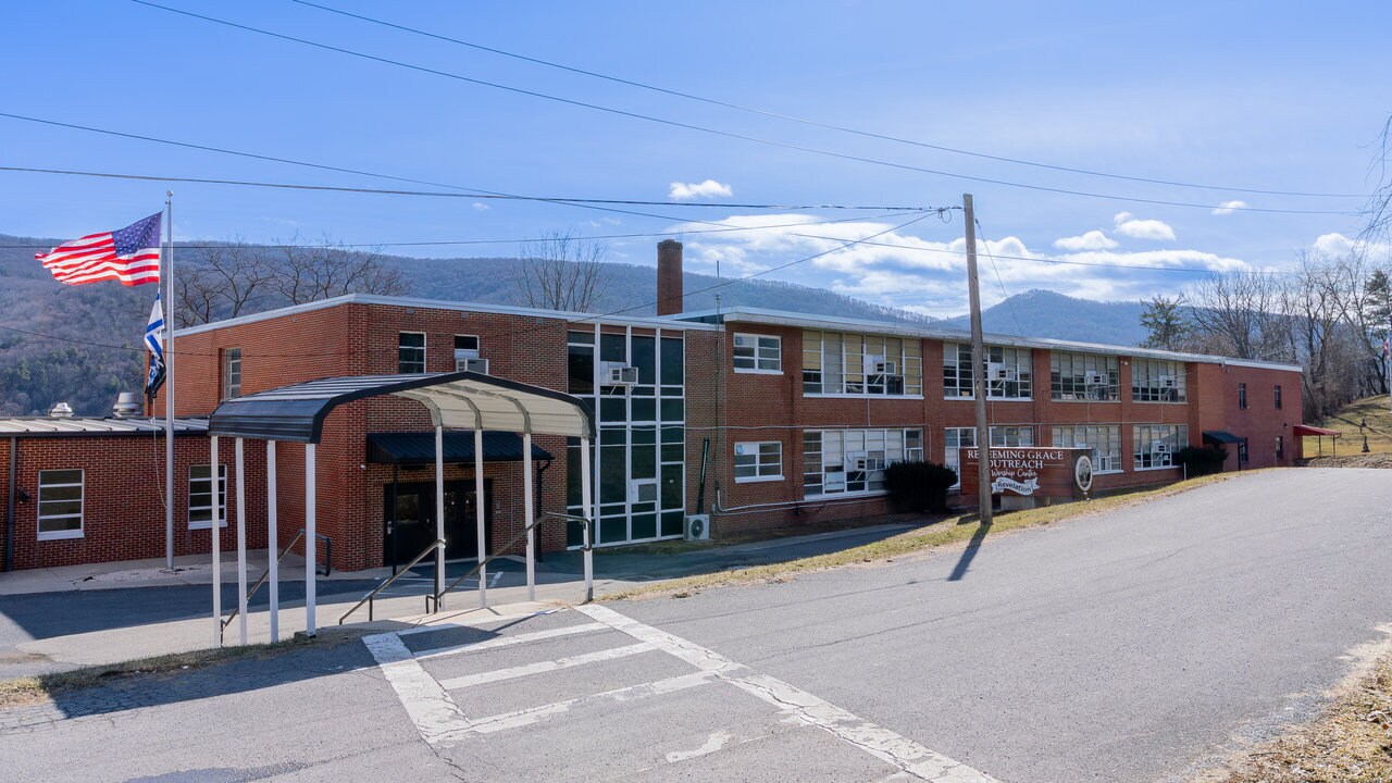 81 Evick Dr, Franklin, WV for sale Primary Photo- Image 1 of 83
