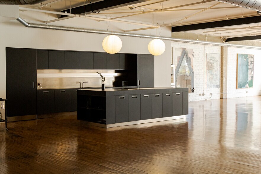 500-530 Molino St, Los Angeles, CA à louer - Photo du bâtiment - Image 1 de 8