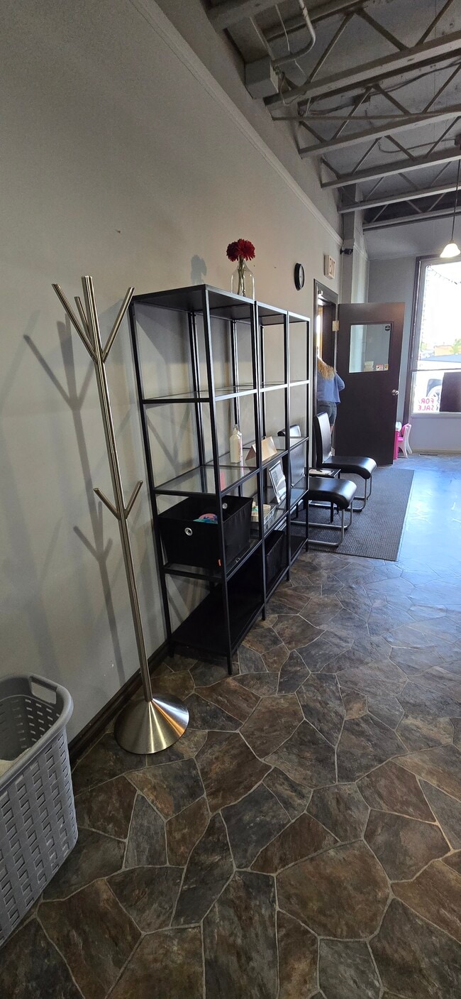 More details for 10109 99 Av, Fort Saskatchewan, AB - Retail for Lease