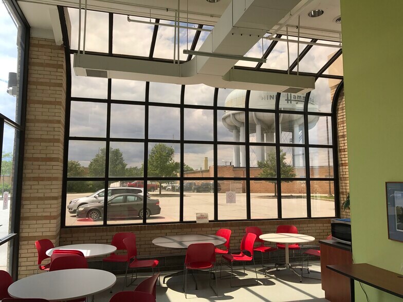 6529 Columbia Ave, Hammond, IN à louer - Photo intérieure - Image 2 de 11