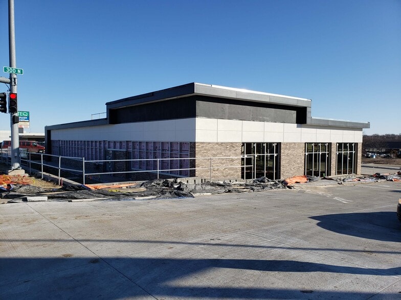 308 N 48th St, Lincoln, NE for lease - Building Photo - Image 3 of 13