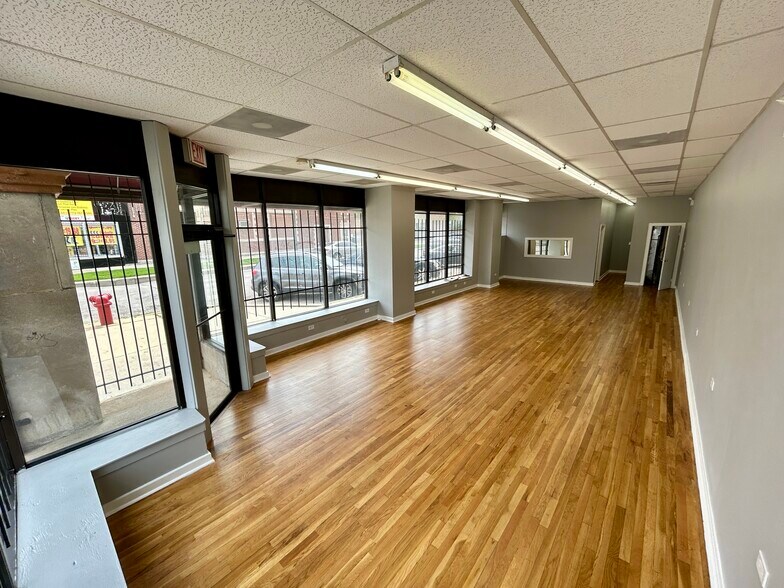 6314 S Troy St, Chicago, IL for lease - Building Photo - Image 2 of 10