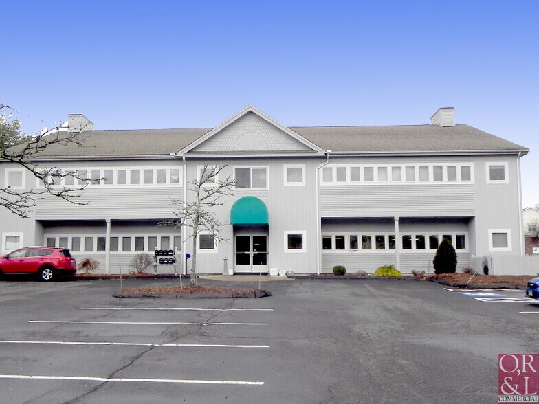 506 Cromwell Ave, Rocky Hill, CT à louer - Photo du bâtiment - Image 2 de 3