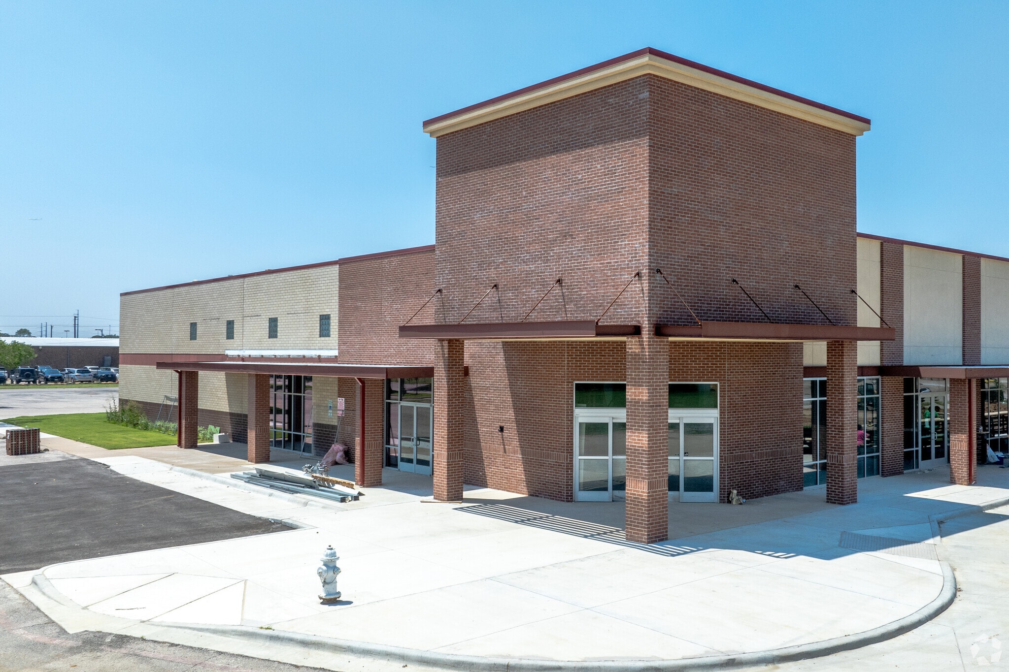 1329 S Stemmons Fwy, Lewisville, TX for sale Primary Photo- Image 1 of 12