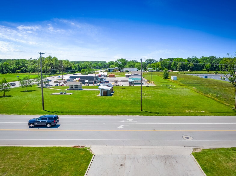 8210 Airport Hwy, Springfield, OH for sale - Building Photo - Image 2 of 3