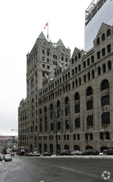 1100-1160 Av des Canadiens-de-Montréal, Montréal, QC for lease - Building Photo - Image 2 of 13