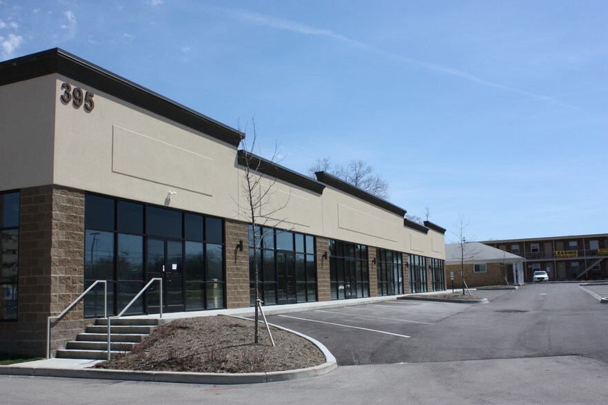 395 Elaine Dr, Lexington, KY for lease - Building Photo - Image 1 of 9