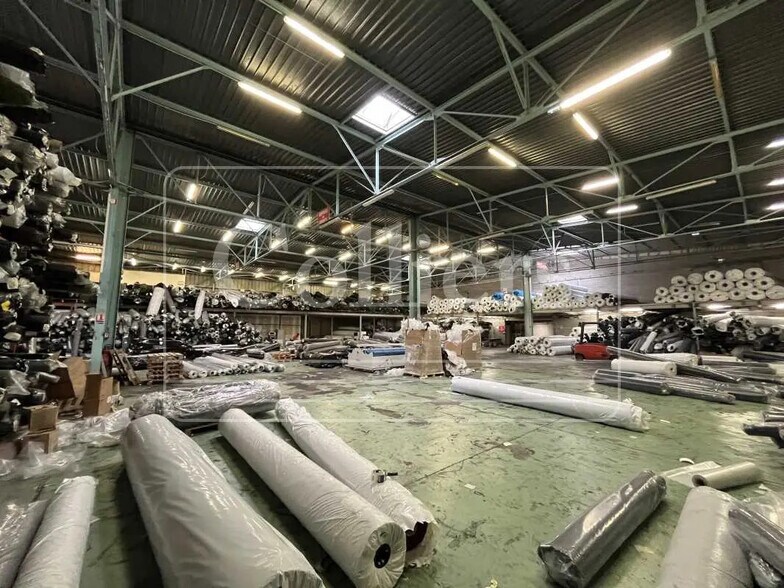 Bureau dans Aubagne à louer - Photo intérieure - Image 3 de 17