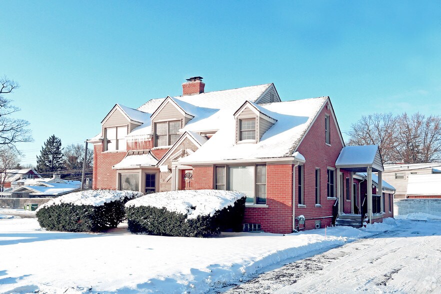 26611 Woodward Ave, Huntington Woods, MI à vendre - Photo du bâtiment - Image 2 de 3