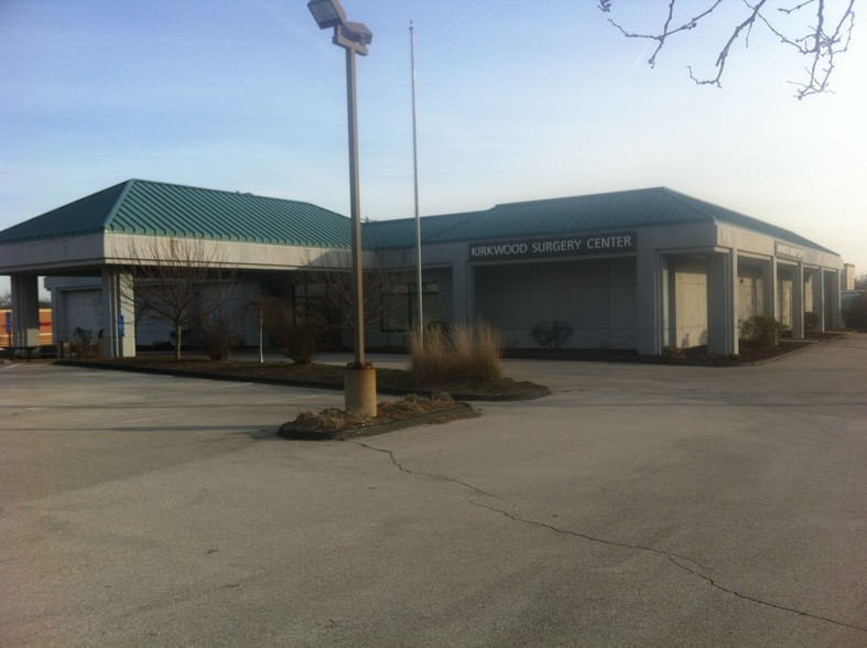 1028-1030 S Kirkwood Rd, Kirkwood, MO for lease - Primary Photo - Image 1 of 4