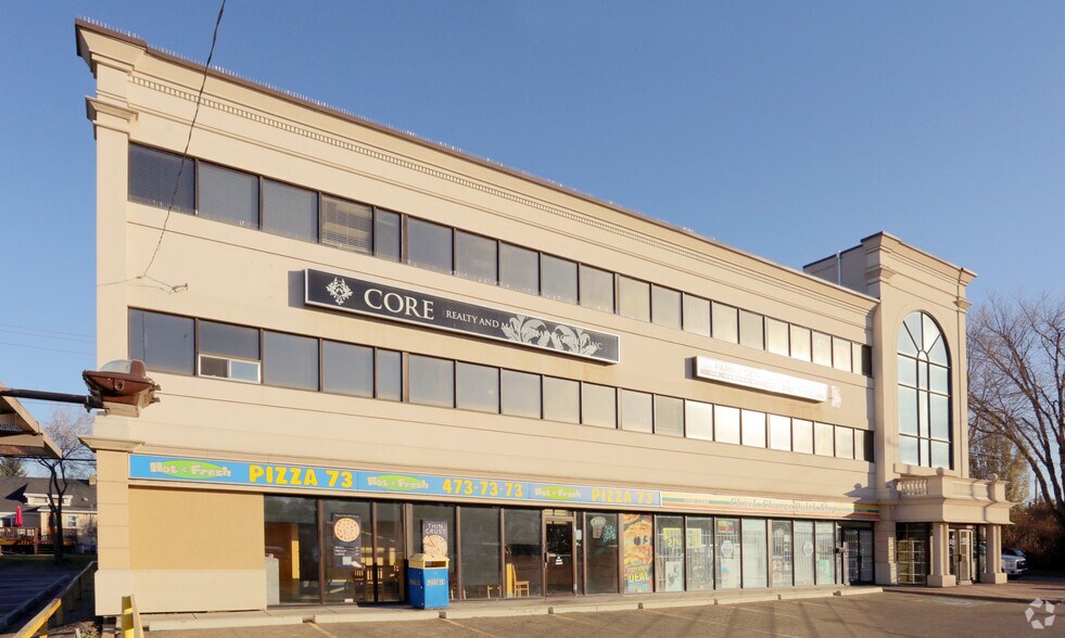 8104 82nd Ave NW, Edmonton, AB à louer - Photo du bâtiment - Image 2 de 2